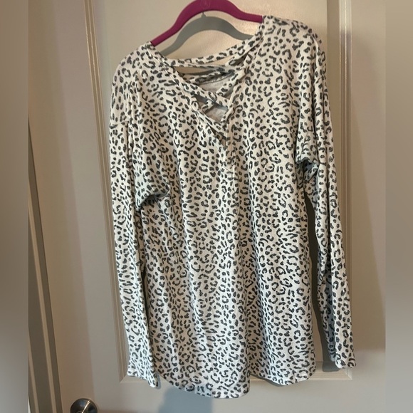 Babeau l Animal Print Sweater l M - Picture 2 of 6